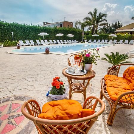 Casa Vacanza Paradise Vicino Cefalu Con Servizio Di Piscina A 3 Chilometri Apartment Campofelice Di Roccella Luaran gambar