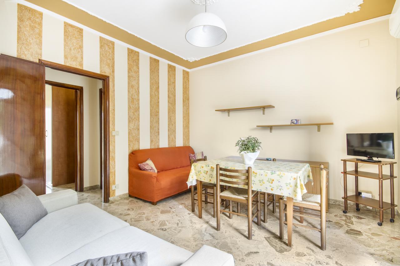 Casa Vacanza Paradise Vicino Cefalu Con Servizio Di Piscina A 3 Chilometri Apartment Campofelice Di Roccella Luaran gambar